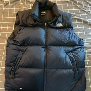 TNF 700 puffer vest XL